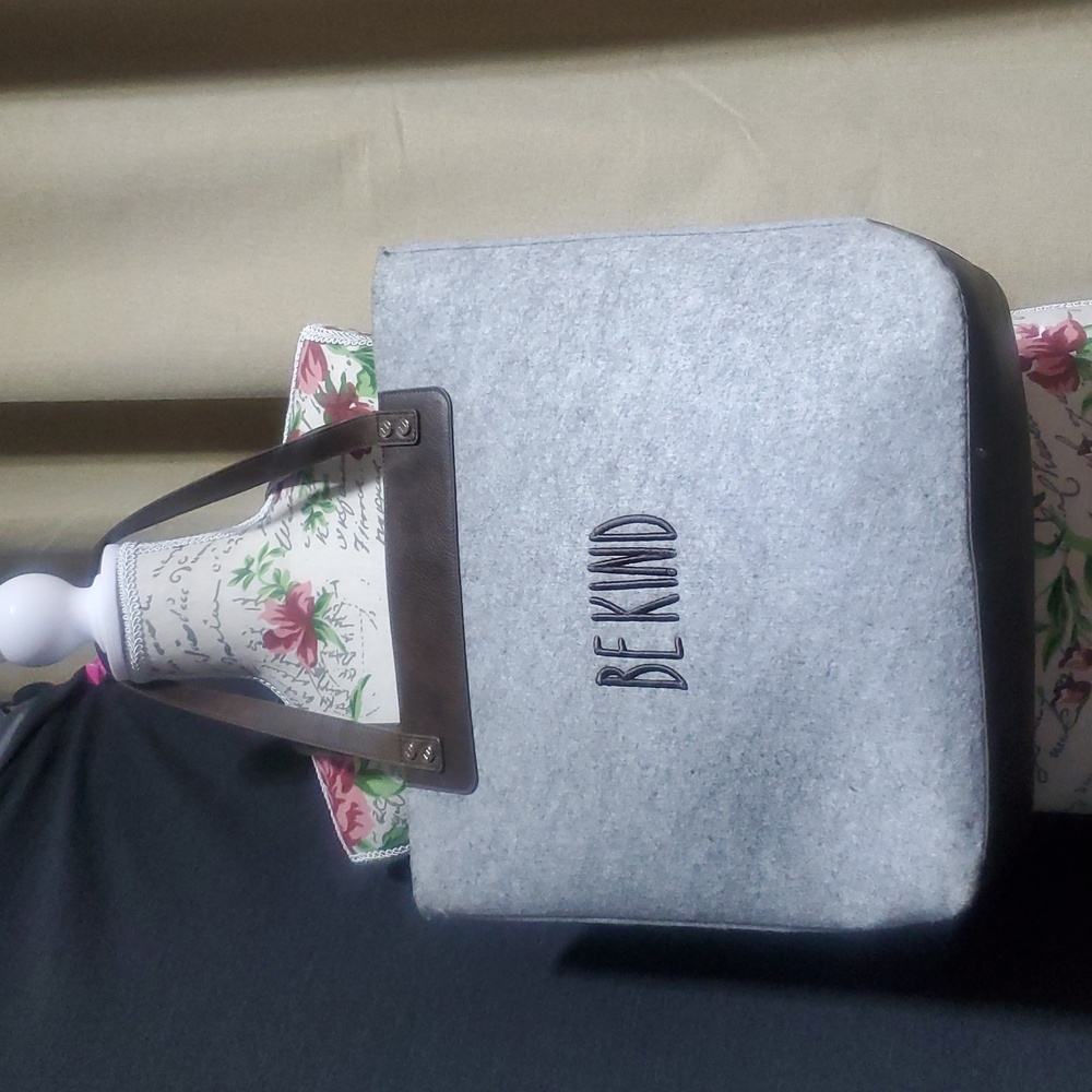 NEW JEWELL by Thirty-one BE KIND  felt shopper tote